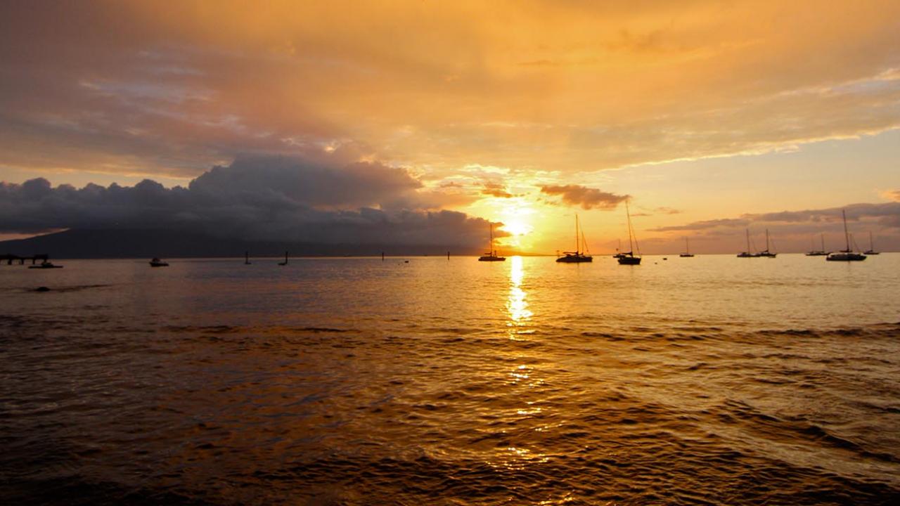 Lanai sunset over the ocean