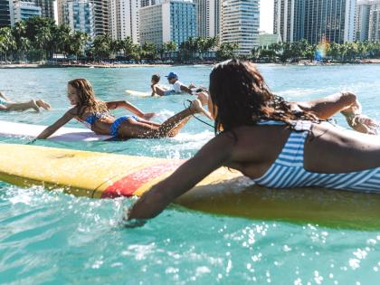 Family surf lesson