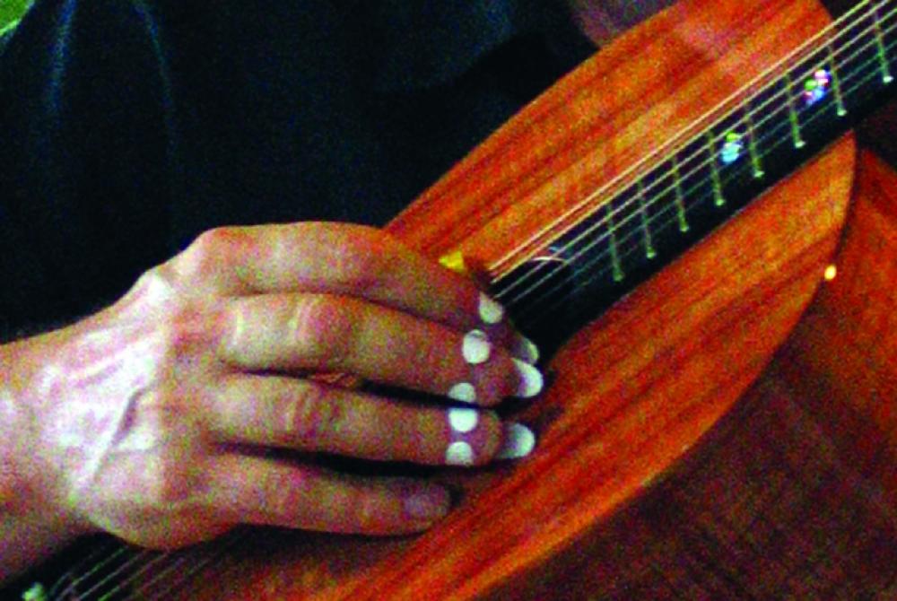 Hawaiian lute top